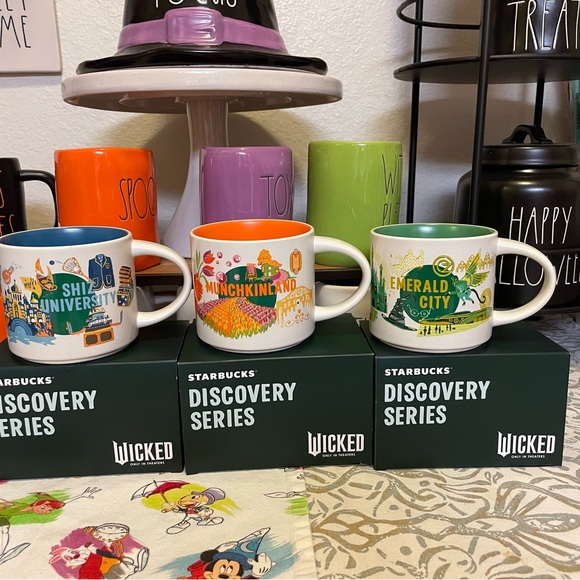 Universal Studios Starbucks 2024 Wicked Discovery Series Mug Set. Emeral… - Picture 3 of 11